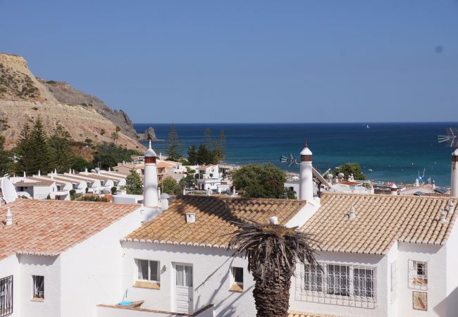 Casa em Luz - Charming & Spacious Town House with sea View