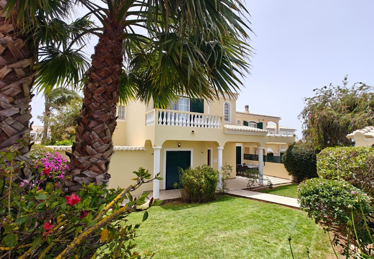 Villa in Luz - Villa Lote 10, Paraiso Da luz - T3 - Ref AL-P222
