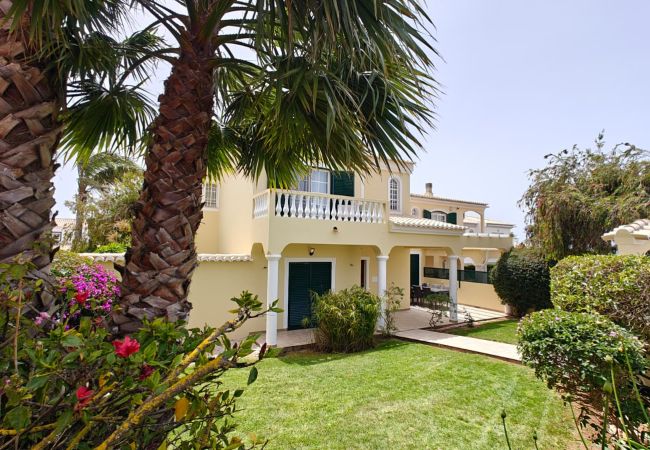 Villa in Luz - Villa Lote 10, Paraiso Da luz - T3 - Ref AL-P222
